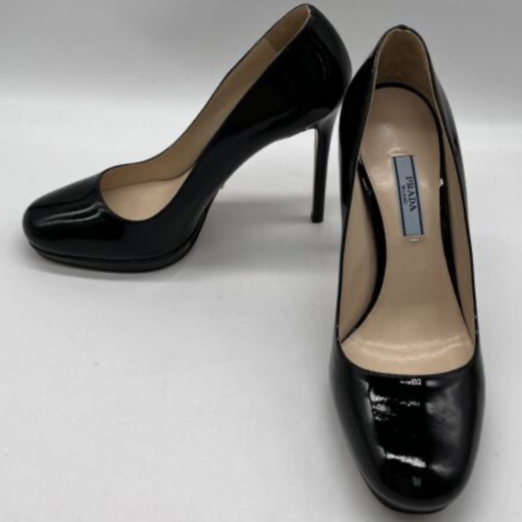 Prada Black Patent Leather Platform Closed Toe Pump Sz 38